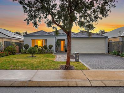 8 Huntington Avenue, Wellard WA 6170