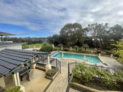16 Samphire Steet, Ascot WA 6104