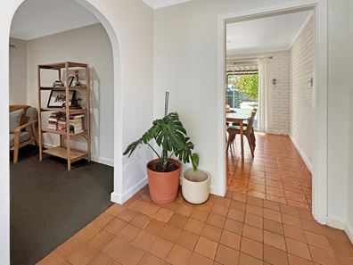 18 Rigden St, Armadale WA 6112