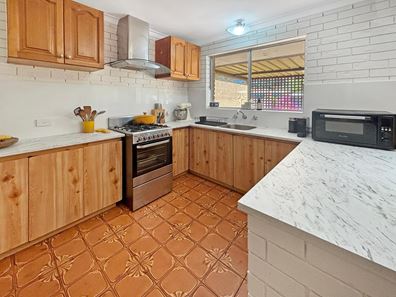 18 Rigden St, Armadale WA 6112