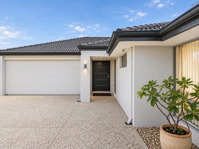 66A Henning Crescent, Manning WA 6152