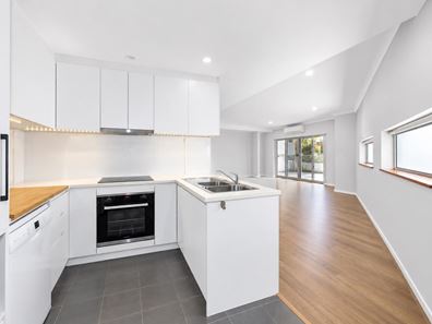 2/1 Foyle Road, Bayswater WA 6053