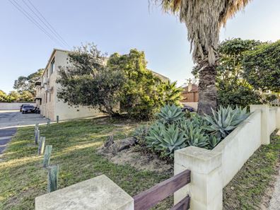 8/227 Scarborough Beach Road, Doubleview WA 6018