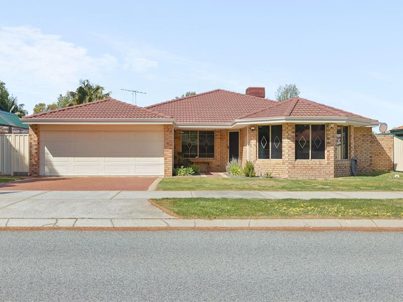 60 San Sebastian Boulevard, Port Kennedy WA 6172