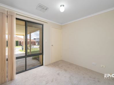 12 Napoleon Way, Bertram WA 6167