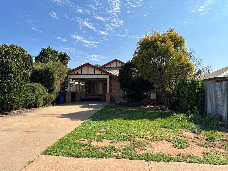28B Azamor Drive, Boulder WA 6432