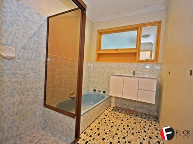 19 Earls Court, Thornlie WA 6108