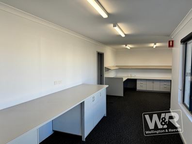 16 Merrifield Street, Milpara WA 6330