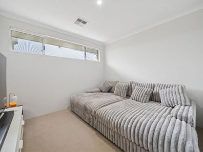 23 Wylie Vista , Mandogalup WA 6167