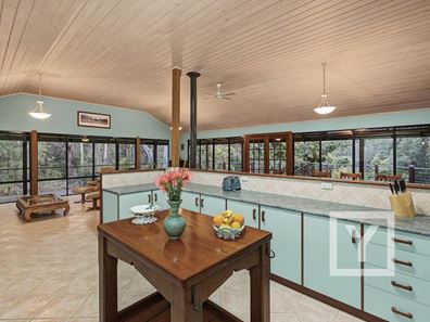 80 Lagoon Drive, Yallingup WA 6282