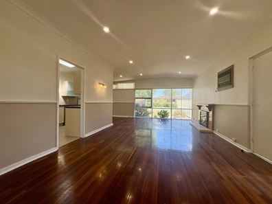12 Cowan Street, Maddington WA 6109