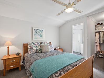 22 Woodland Dale, Canning Vale WA 6155