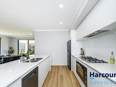 8 Winjeel Road, Bullsbrook WA 6084