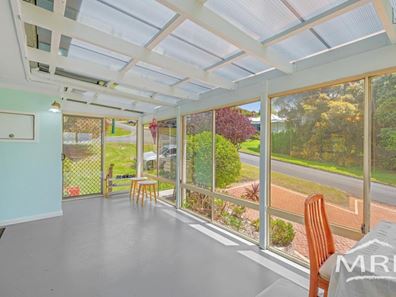 12 Johnston Street, Mount Melville WA 6330
