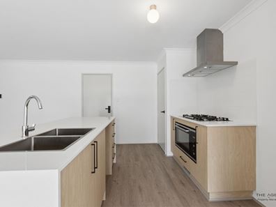 27 Malurus Way, Wellard WA 6170