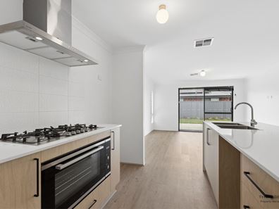 27 Malurus Way, Wellard WA 6170