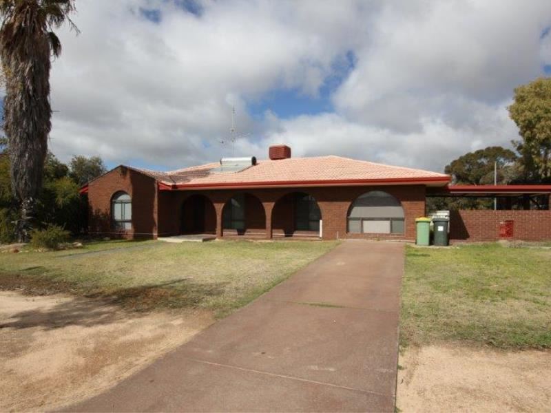 5 Hill Street, Merredin