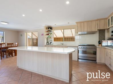 23 Galway Gardens, Warnbro WA 6169