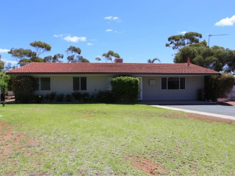 11 Sturt Pea Crescent, Kambalda West WA 6442