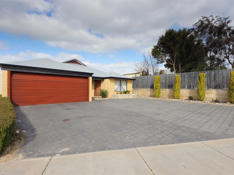 26 Caldervale Ave, Ellenbrook WA 6069