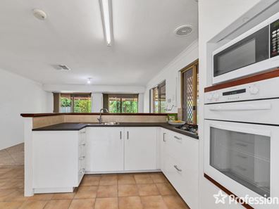 3 Dress Circle, Warnbro WA 6169