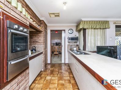 3 WHEATLEY PLACE, Morley WA 6062