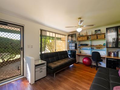 397 Westfield Road, Seville Grove WA 6112