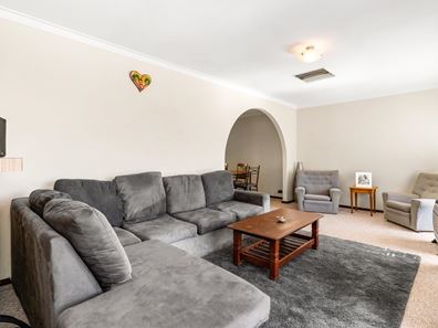 6 Killara Way, Craigie WA 6025