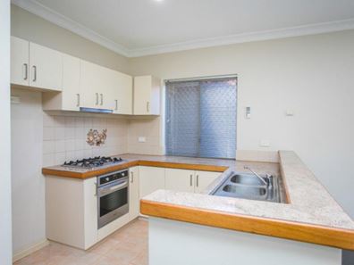 1/100 Flinders Street, Yokine WA 6060