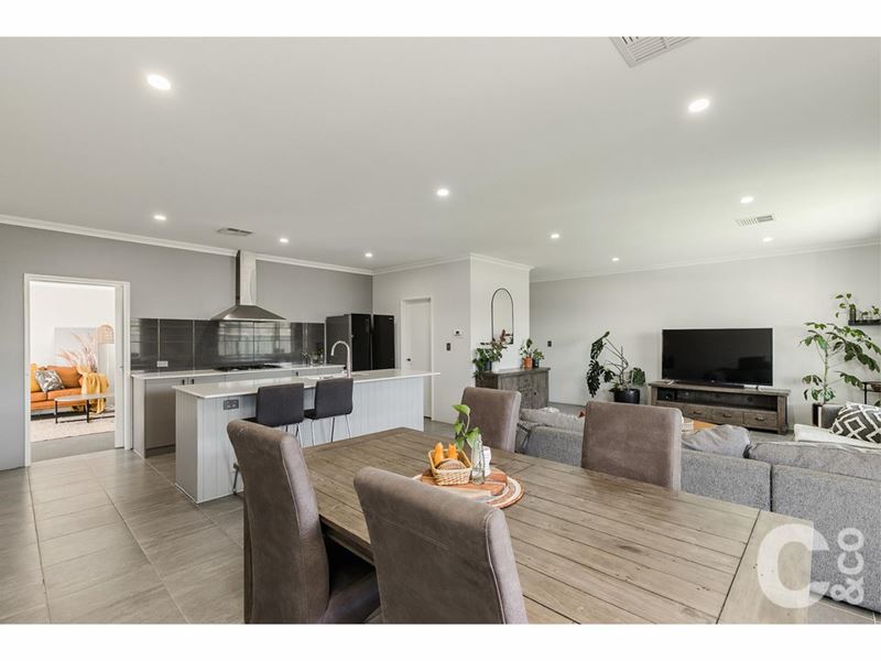 82 Tunnicliffe Street, Parmelia