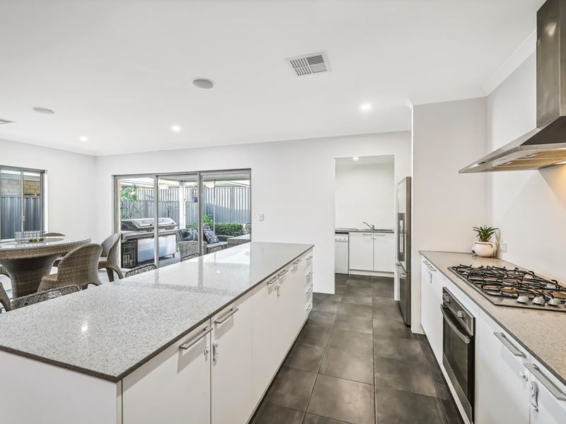 16 Brundall Street, Aveley WA 6069