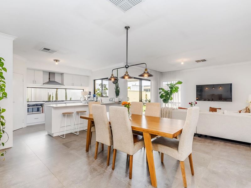 32 Bethwyn Circuit, Madeley