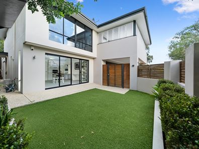 244A Woodside Street, Doubleview WA 6018