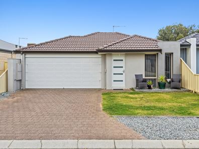 6 Nagal Way, Wattle Grove WA 6107