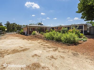 10 Mead Street, Byford WA 6122