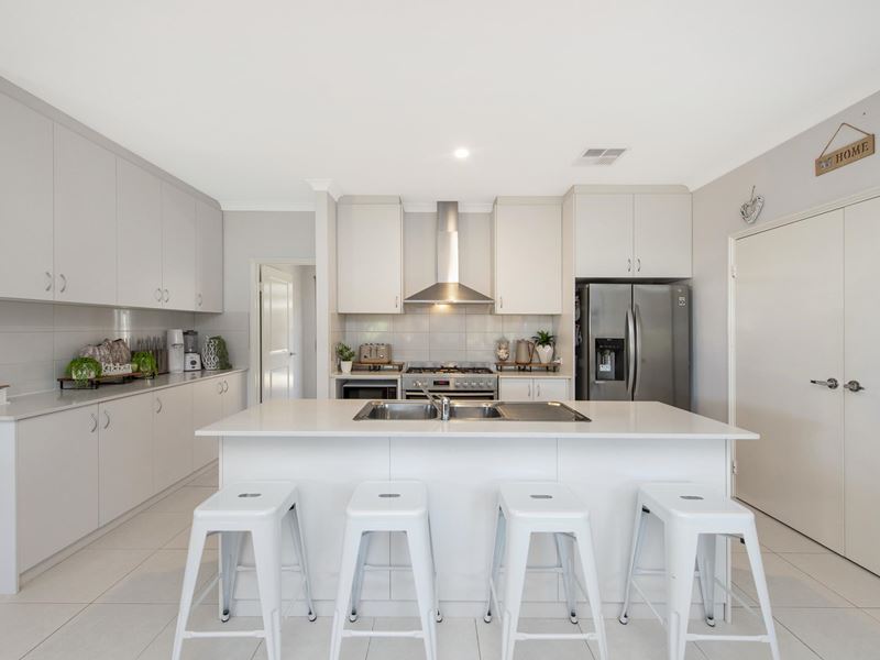 17 Emary Rise, Baldivis WA 6171