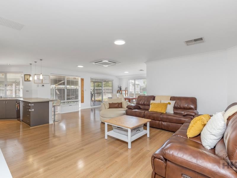 19 Maneroo Way, Ellenbrook