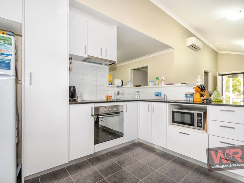 Unit 16, 20 Grove Street West, Little Grove
