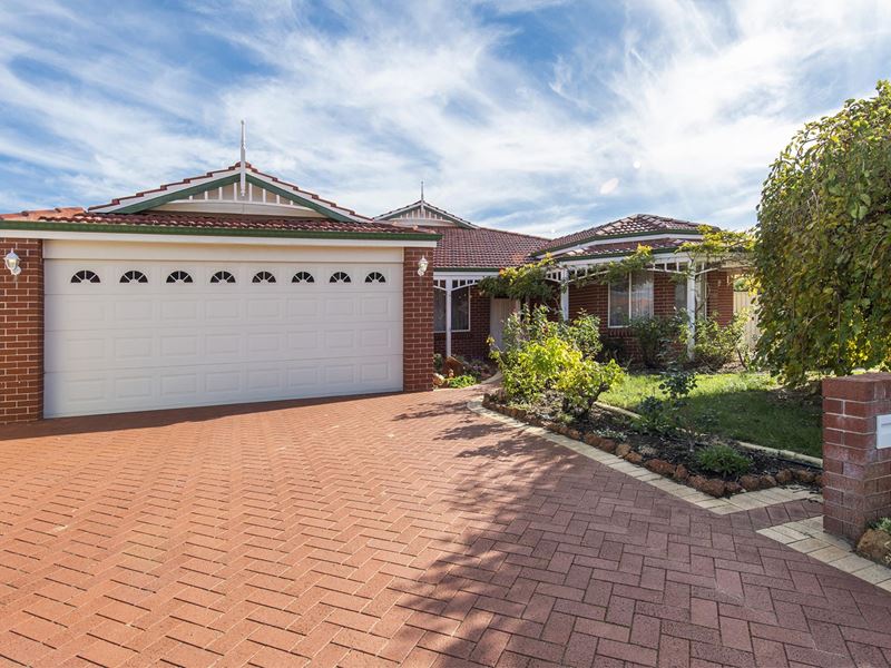 17 Fontenay Court, Port Kennedy WA 6172