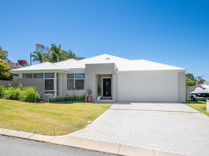 6 Blake Court, Padbury