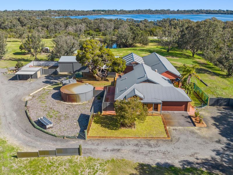 100 Peaceful Waters Drive, Barragup WA 6209