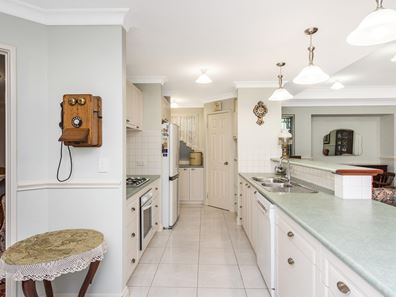 7 Renmark Court, Baldivis WA 6171