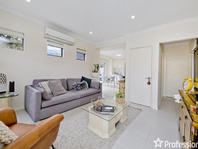 1/26 Kweda Way, Nollamara WA 6061