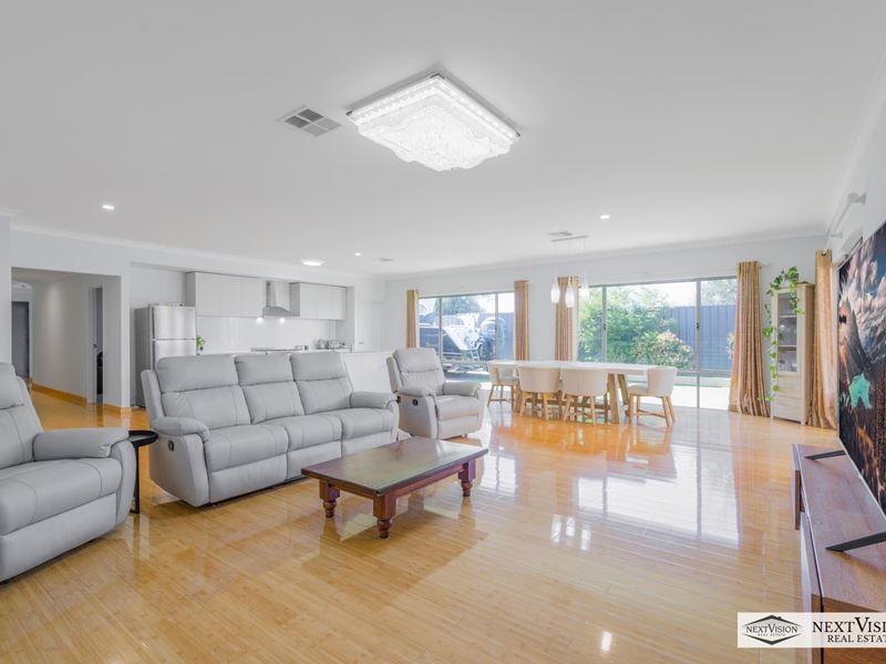 7 Splash Terrace, Lake Coogee