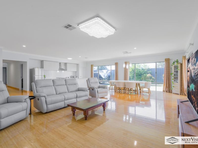 7 Splash Terrace, Lake Coogee WA 6166