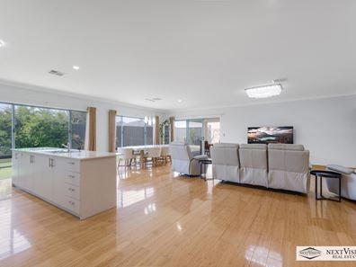 7 Splash Terrace, Lake Coogee WA 6166