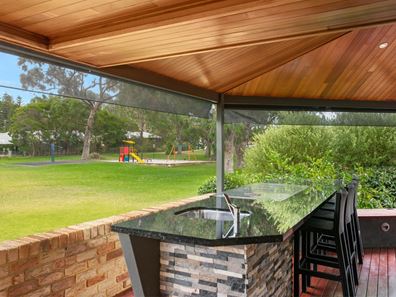 25 Grainger Drive, Mount Claremont WA 6010