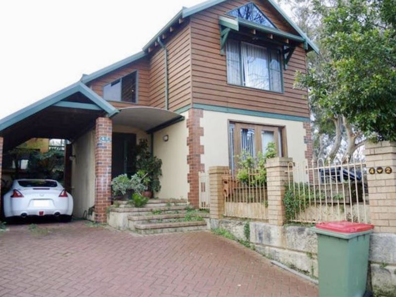 4/2 Johnson Road, Maylands