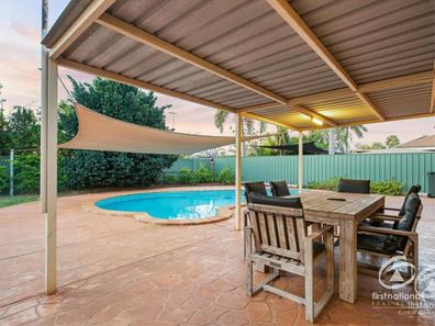 6 Hunt Way, Bulgarra WA 6714