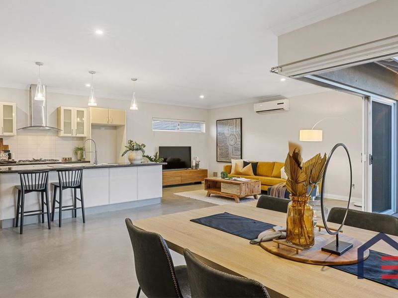 78 Grand Promenade, Bedford